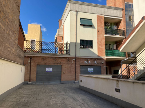 Locale commerciale in Affitto a Tivoli