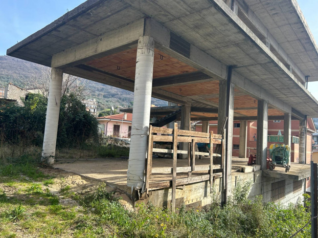 PORZIONE DI BIFAMILIARE in Vendita a Marcellina