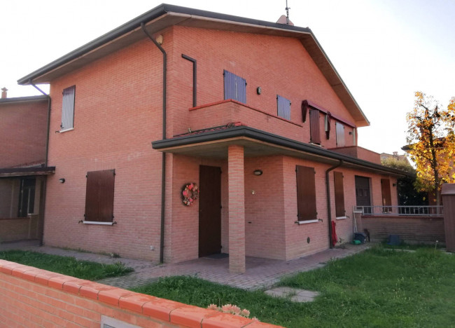 Villette a schiera in Affitto a Ferrara