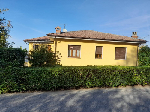 Villa in Vendita a Zavattarello