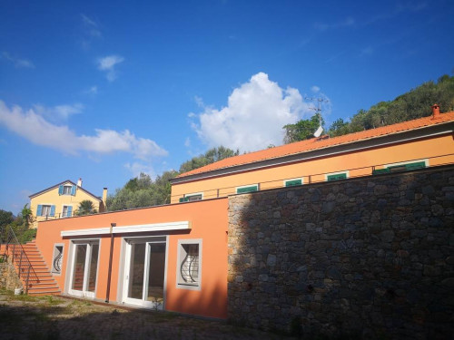 Villa in Vendita a Spotorno
