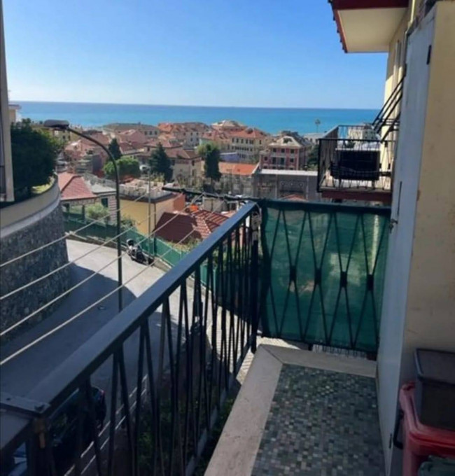 Appartamento in Vendita a Varazze