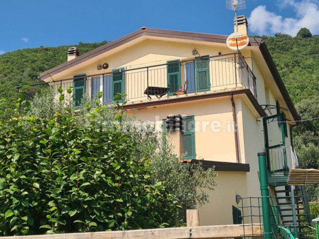 Villa in Vendita a Varazze