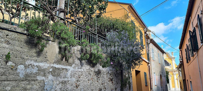 Appartamento in Vendita a Albisola Superiore