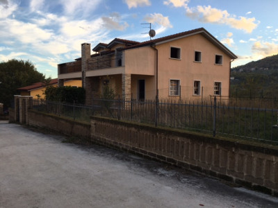 Villa Bifamiliare in Vendita a Campobasso