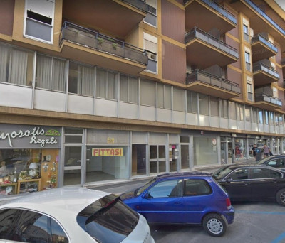 Locale commerciale in affitto a Campobasso