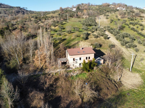 Villa in Vendita a Mirabello Sannitico