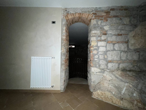 Locale commerciale in affitto a Campobasso