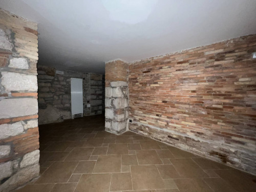 Locale commerciale in affitto a Campobasso