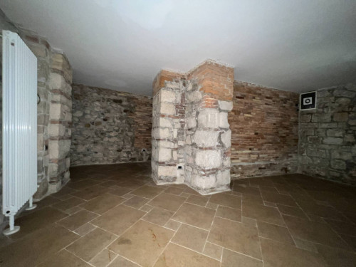 Locale commerciale in affitto a Campobasso
