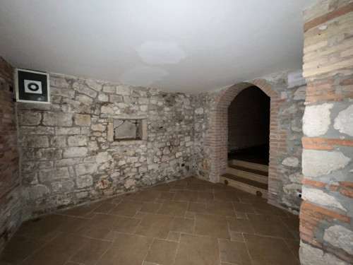 Locale commerciale in affitto a Campobasso