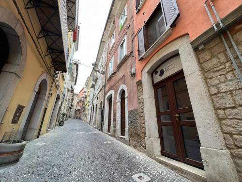 Locale commerciale in affitto a Campobasso