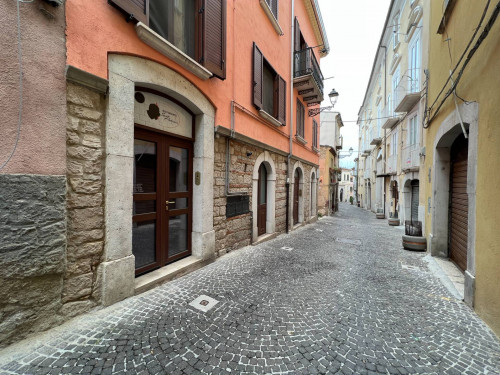 Locale commerciale in affitto a Campobasso