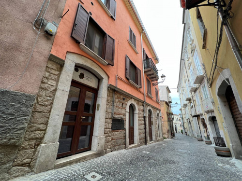 Locale commerciale in affitto a Campobasso