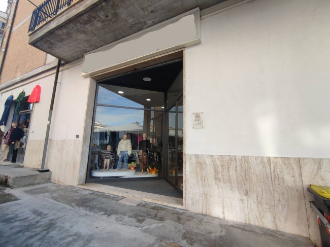 Locale commerciale in affitto a Campobasso