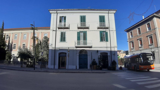 Locale commerciale in affitto a Campobasso
