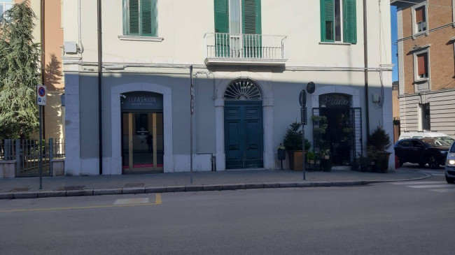 Locale commerciale in affitto a Campobasso