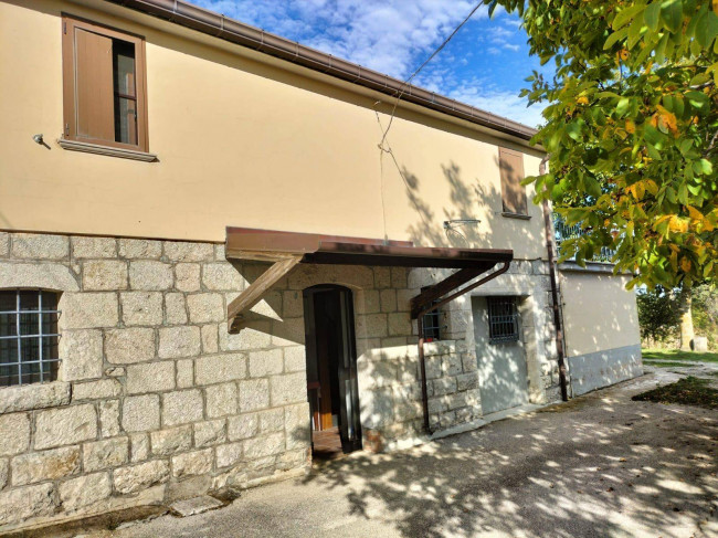 Casa indipendente in vendita a Matrice