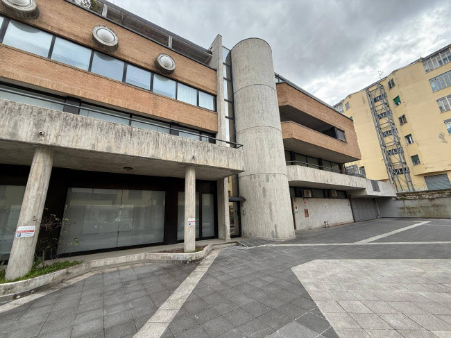 Locale commerciale in affitto a Campobasso