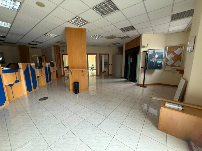 Locale commerciale in affitto a Campobasso