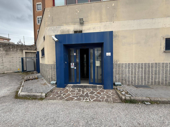 Locale commerciale in affitto a Campobasso