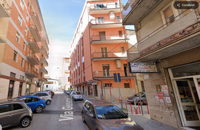 Box o garage in vendita a Campobasso