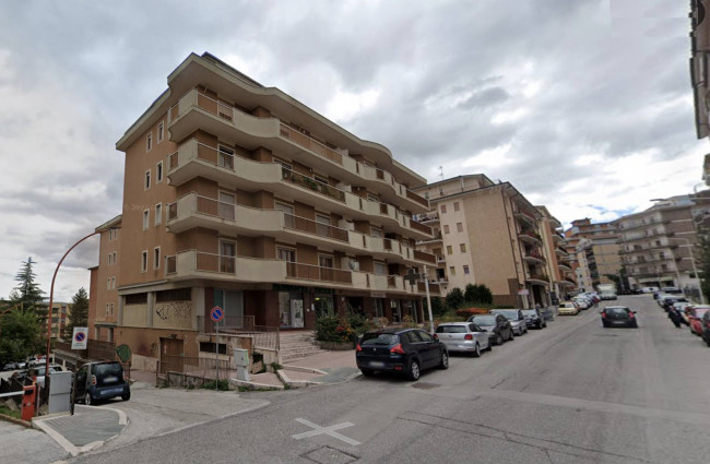 Locale commerciale in affitto a Campobasso