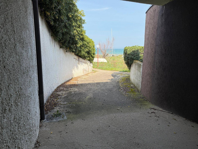 Box o garage in vendita a Termoli