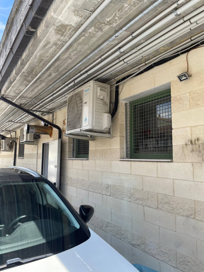 Locale commerciale in affitto a Isernia