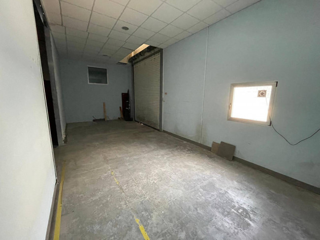 Locale commerciale in affitto a Monteroduni