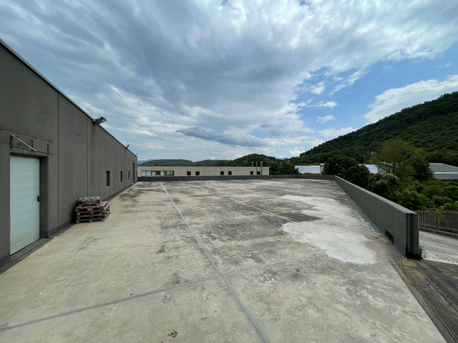 Locale commerciale in affitto a Monteroduni