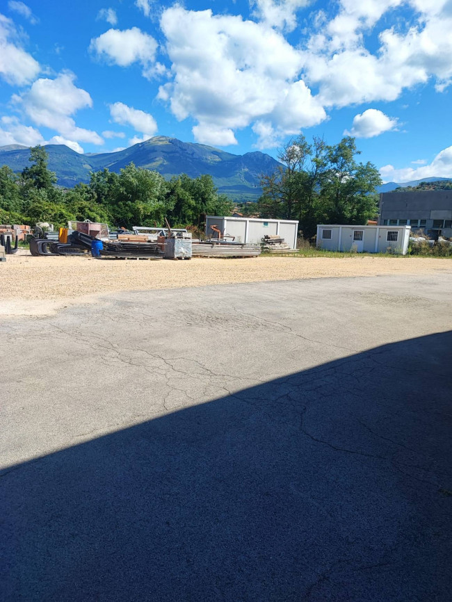 Locale commerciale in affitto a Alatri