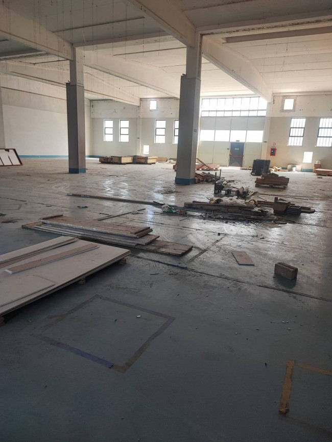 Locale commerciale in affitto a Alatri