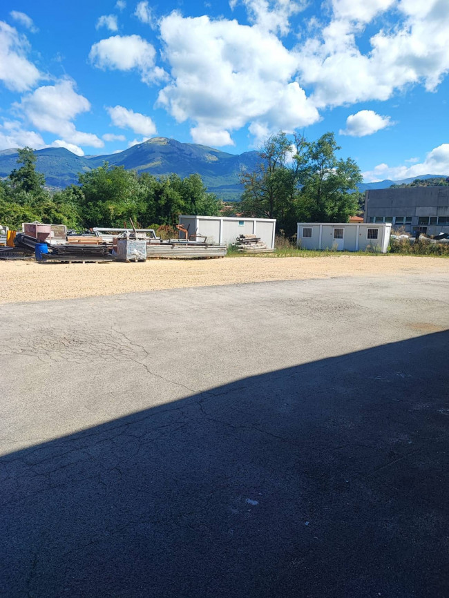 Locale commerciale in affitto a Alatri