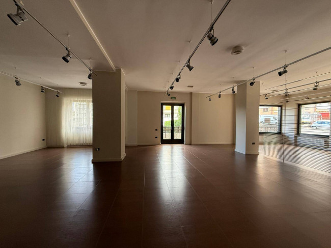 Locale commerciale in affitto a Campobasso