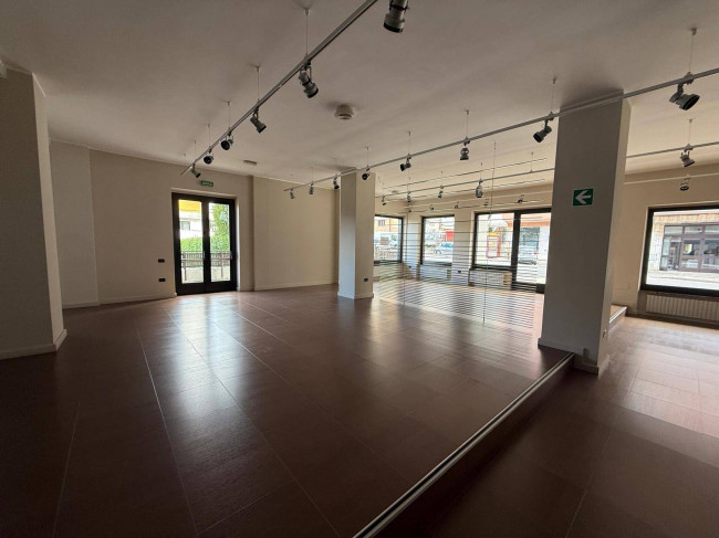 Locale commerciale in affitto a Campobasso