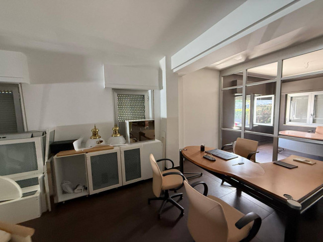 Locale commerciale in affitto a Ripalimosani