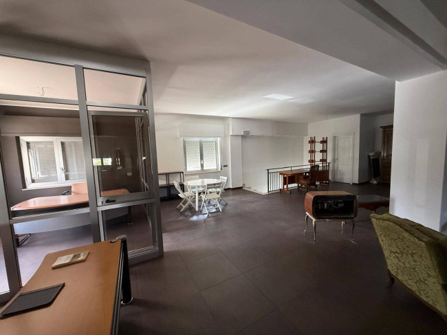 Locale commerciale in affitto a Ripalimosani