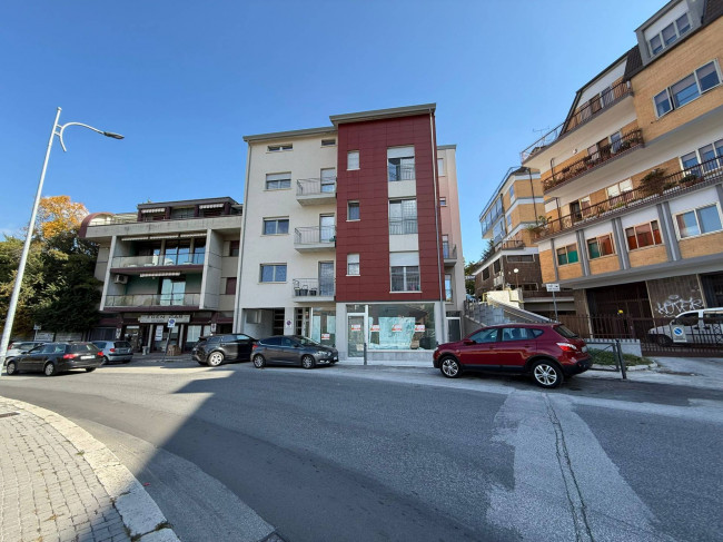 Locale commerciale in affitto a Campobasso