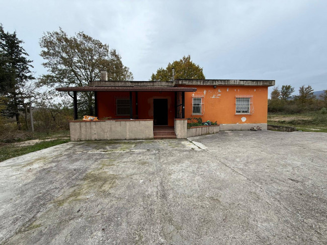 Casa indipendente in vendita a Vinchiaturo