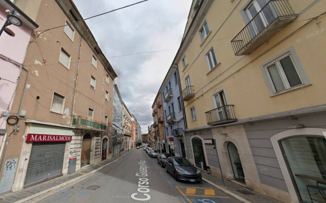 Locale commerciale in affitto a Campobasso