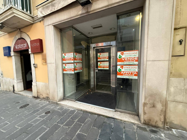 Locale commerciale in affitto a Campobasso
