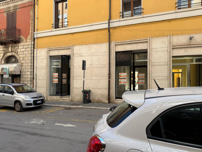 Locale commerciale in affitto a Campobasso