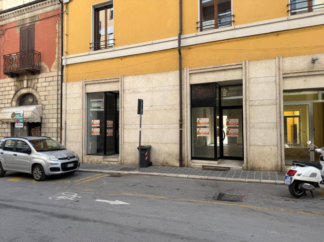 Locale commerciale in affitto a Campobasso
