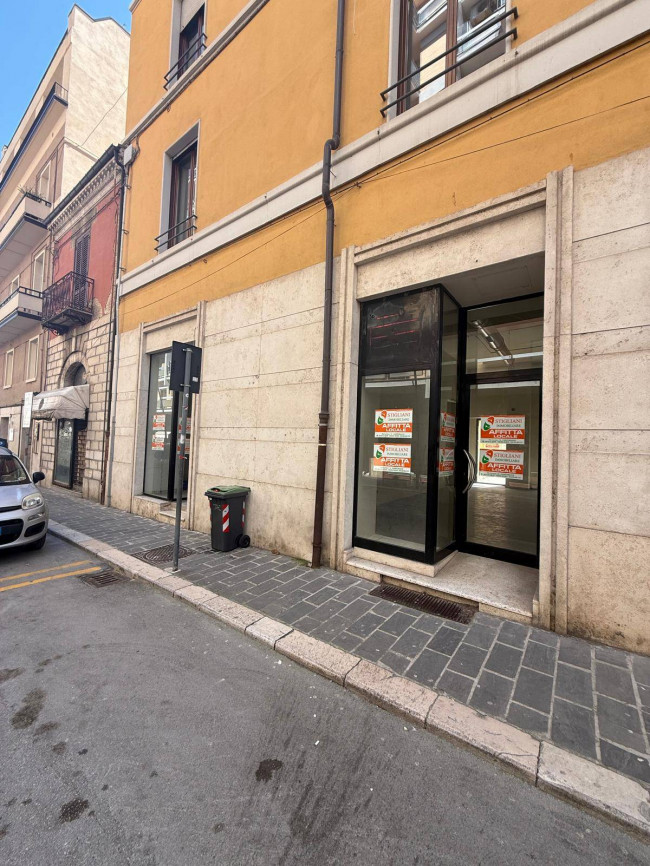 Locale commerciale in affitto a Campobasso