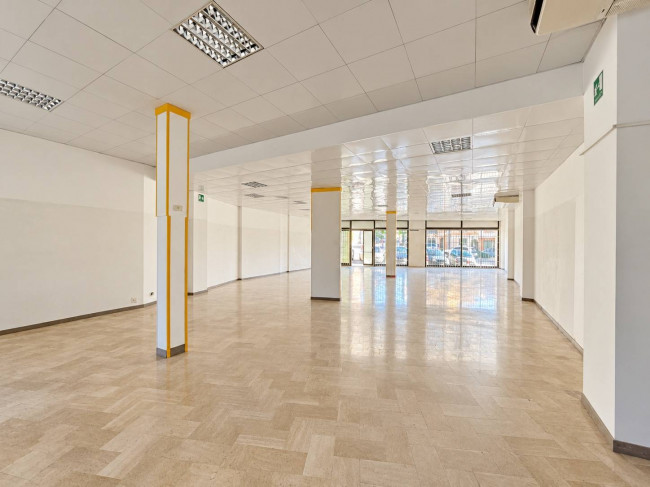 Locale commerciale in affitto a Campobasso