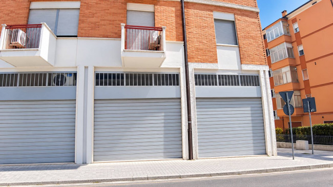 Locale commerciale in vendita a Campobasso