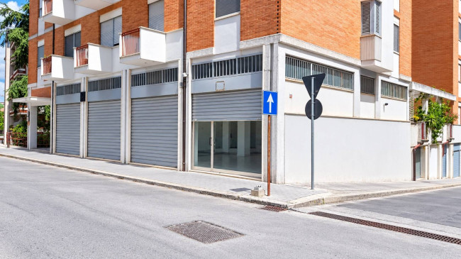 Locale commerciale in vendita a Campobasso