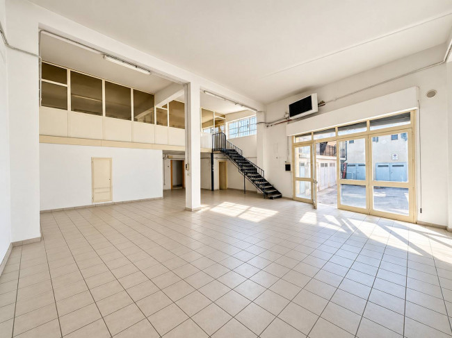 Locale commerciale in affitto a Campobasso