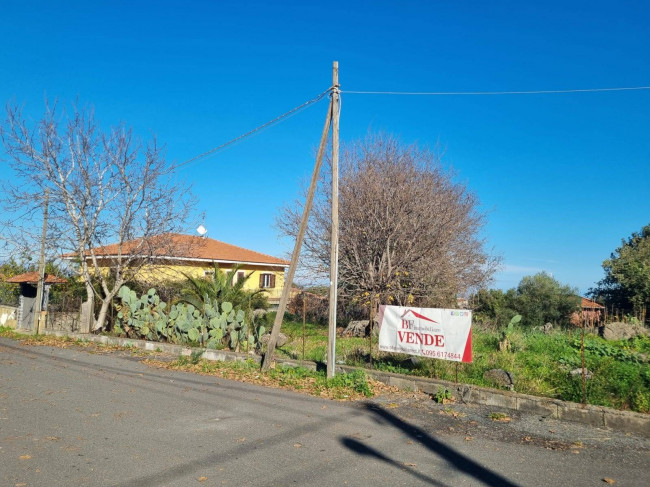 Terreno agricolo in vendita a Valverde (CT)